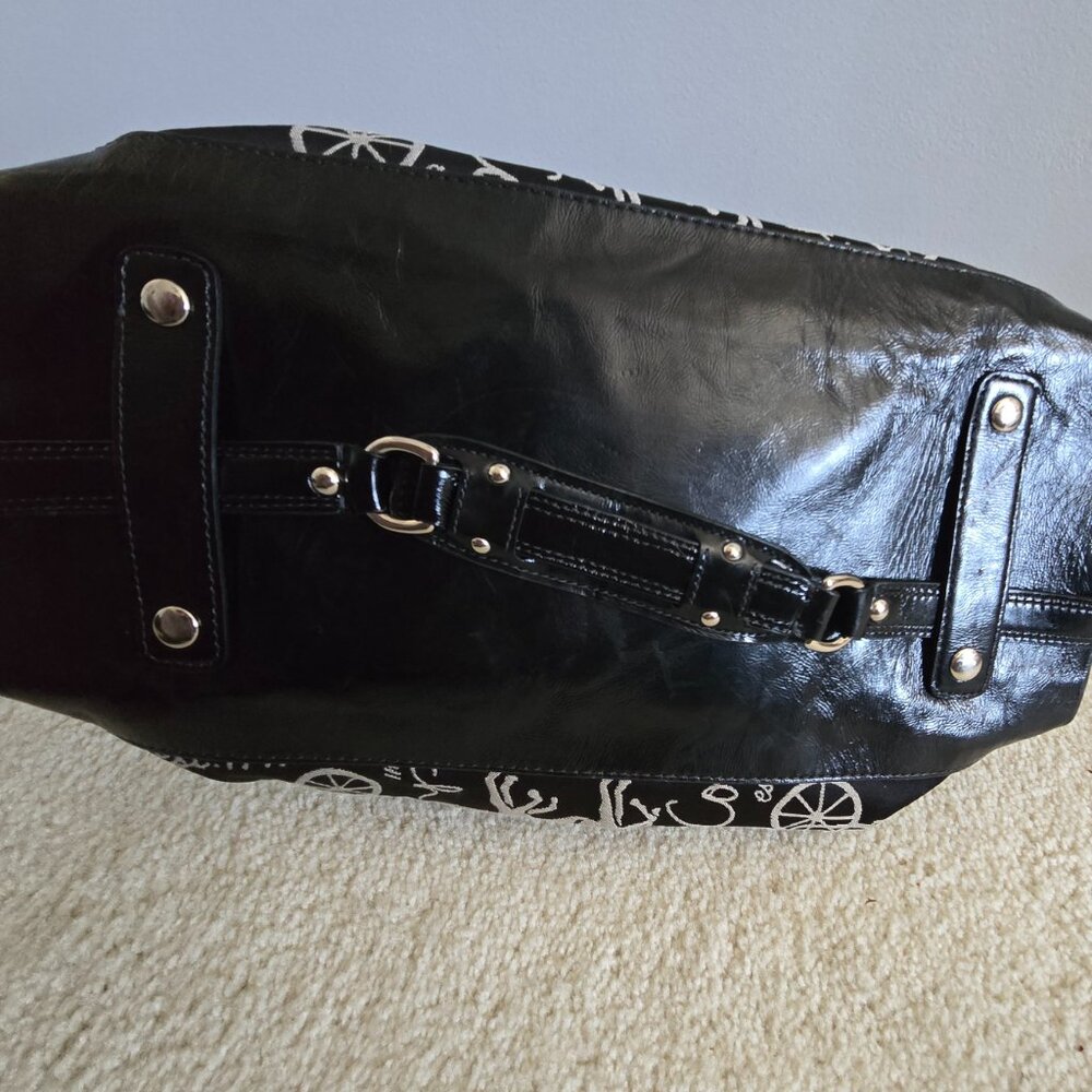 Coach Black and Cream Signature Satchel. - Picture 4 of 9